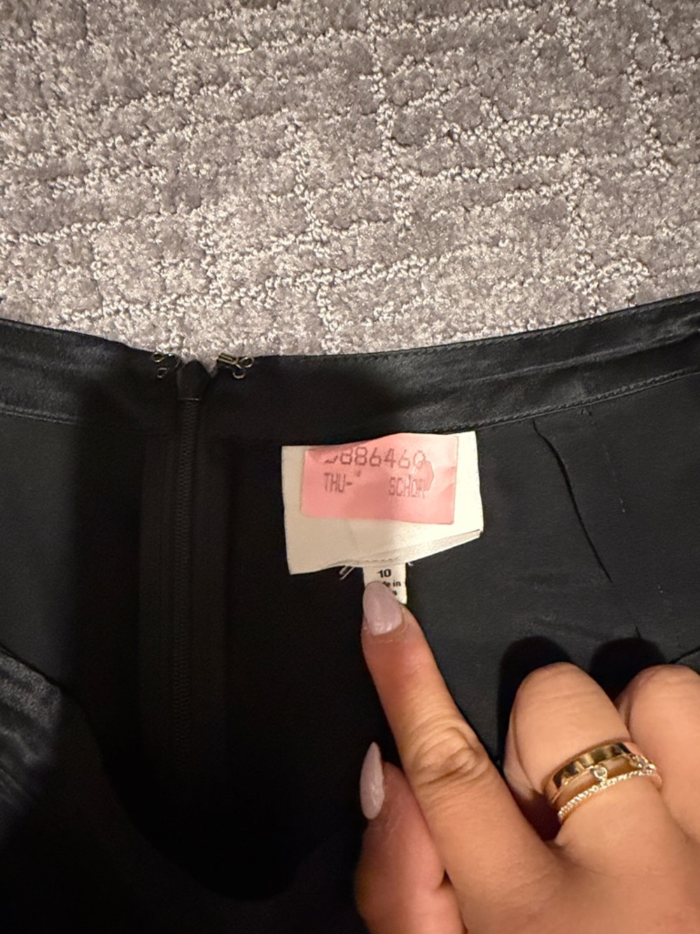 Reformation Chloe Silk Short Black - Size 10 - Picture 4 of 4
